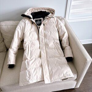 99% NEW ARITZIA POWDER PARKA, SIZE M
